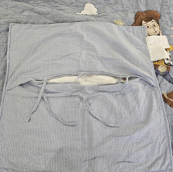 Pottery Barn bedding - Picture 9 of 10